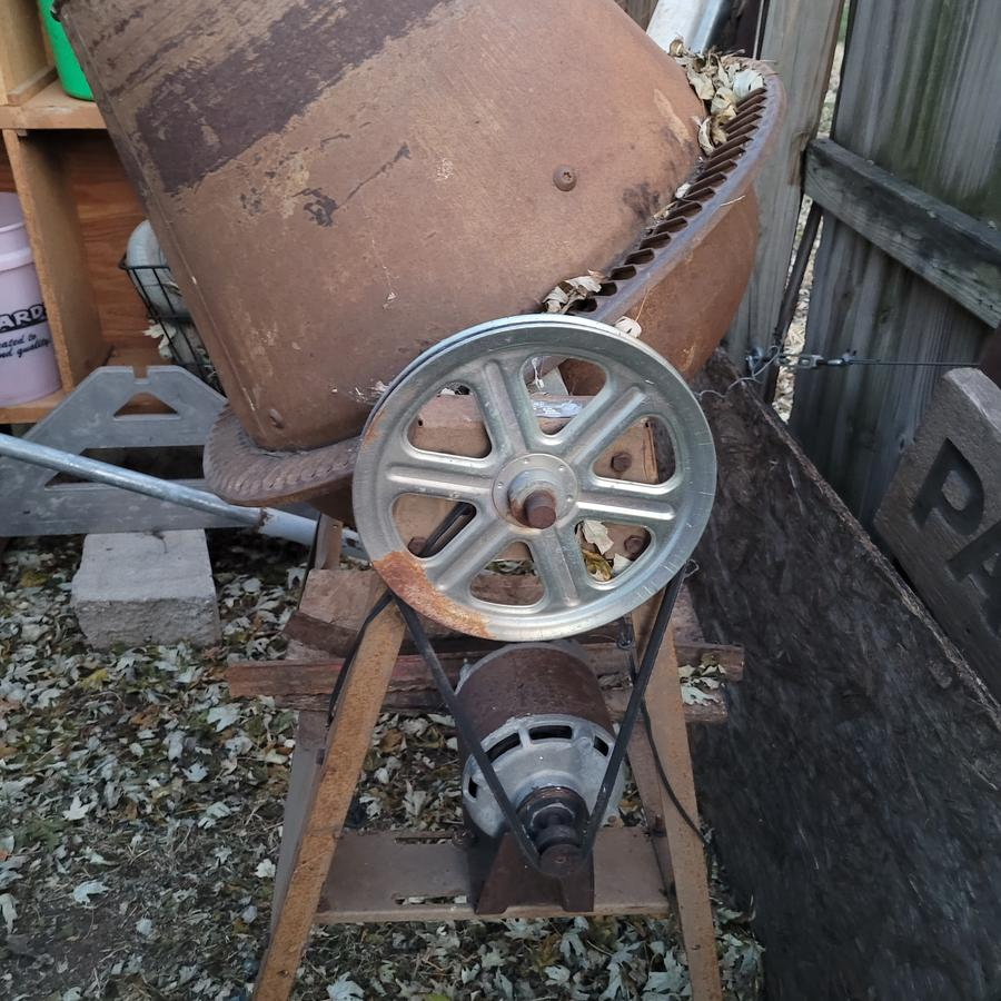 Vintage Electric Cement Mixer alt 3